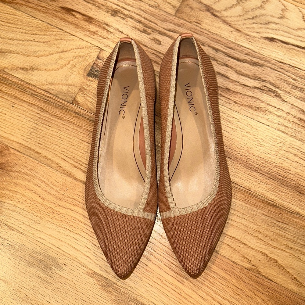 Vionic flats